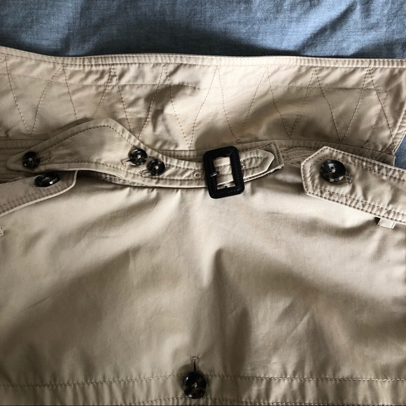 *SOLD* BANANA REPUBLIC Water-Resistant Short Trench Coat - Picture 7 of 11